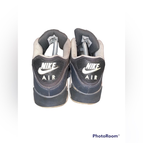 Nike Air Max 90 Trainers In Grey - Picture 4 of 4